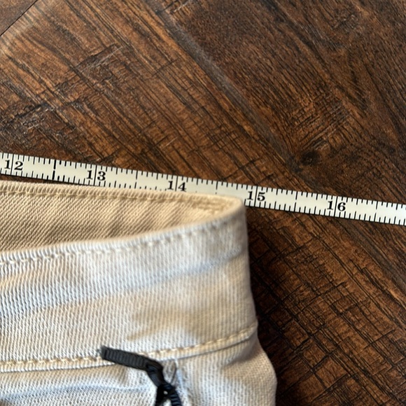 Prologue Tapered Mid-Rise Natural
Waist Pants
size 10 NWT LIGHT KHAKI sturdy - Picture 14 of 17